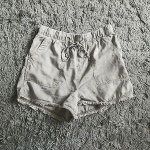 412. lyocell shorts